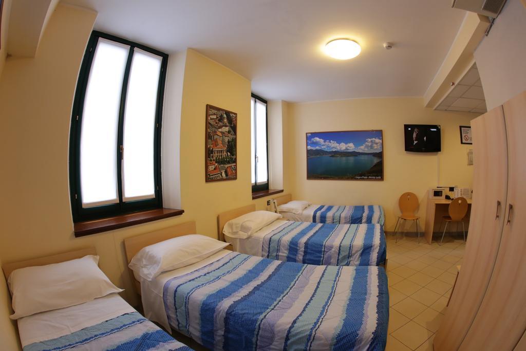 Central Hostel Bg Bergamo Oda fotoğraf